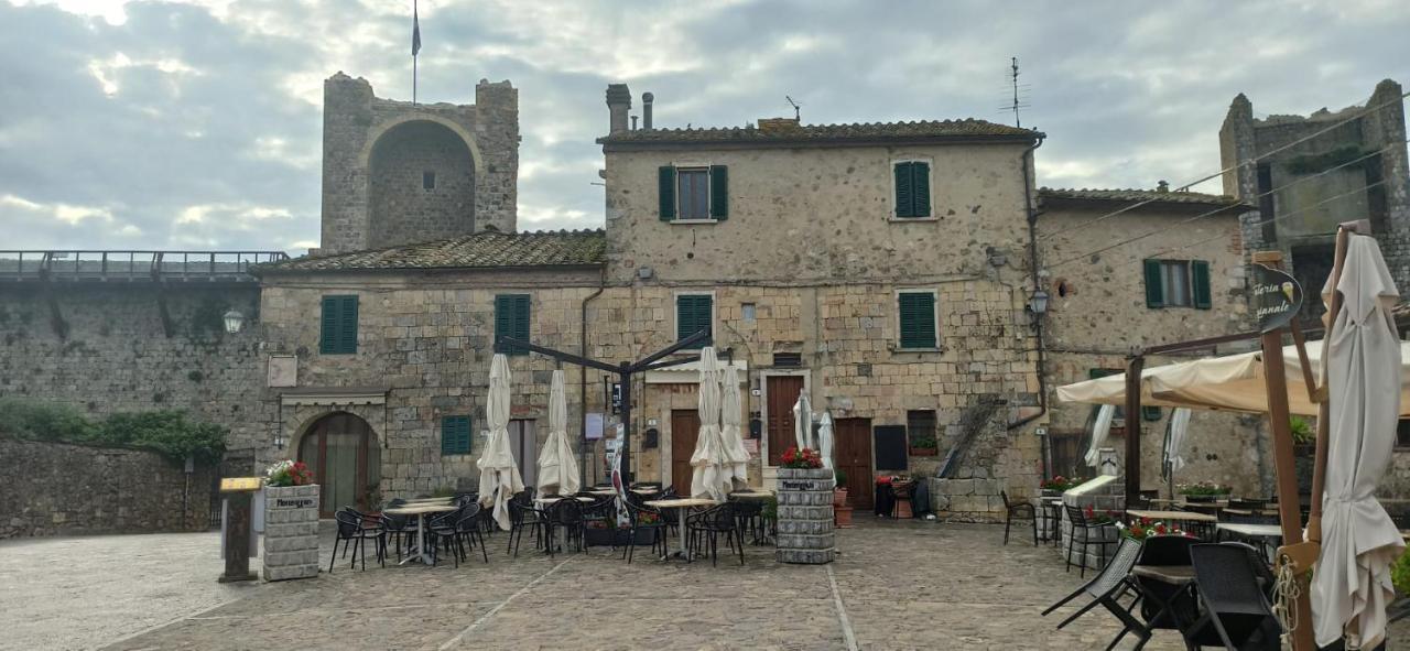 Отель Sognare Nel Castello Монтериджиони Экстерьер фото
